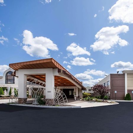 Days Inn&Suites by Wyndham Rochester Hills MI Exterior foto