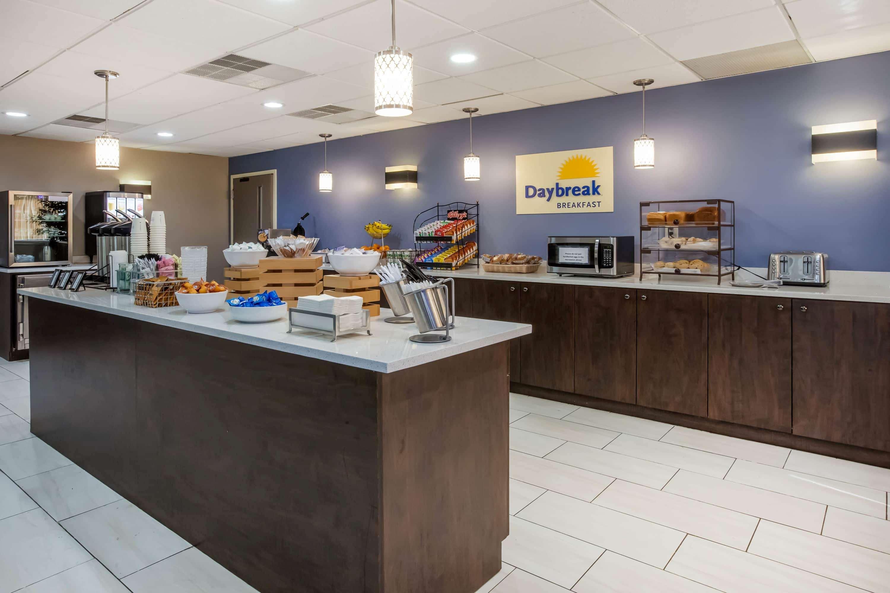 Days Inn&Suites by Wyndham Rochester Hills MI Exterior foto