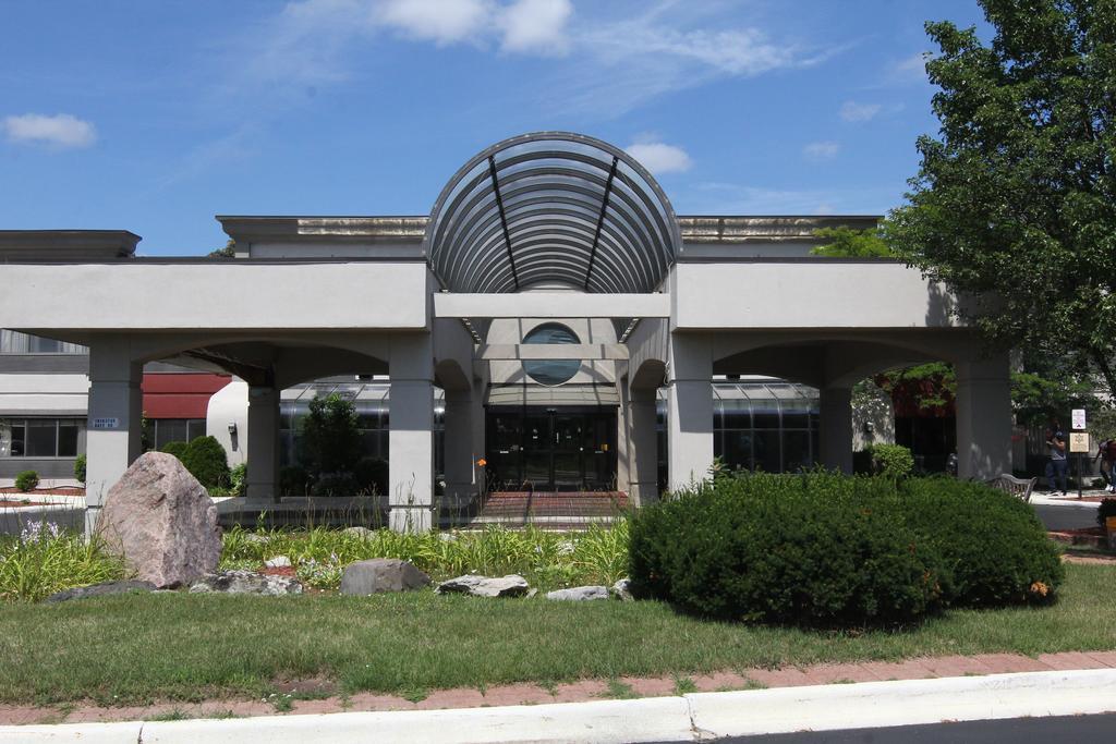 Days Inn&Suites by Wyndham Rochester Hills MI Exterior foto